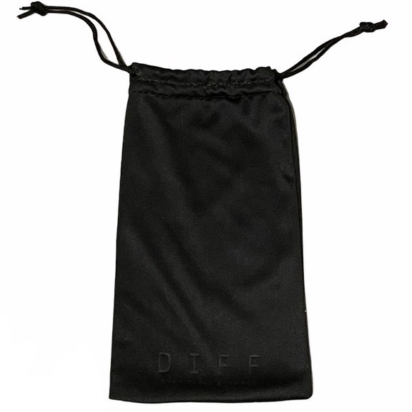 DIFF Grace Sunglasses Rose Gold Pink Iridescent Mirror Lenses Cateye NWT - Picture 9 of 10